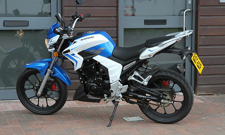 The Chinese 125cc learner bike with built-in sound system rideable on an A1 licence that’s cheap to run. Just £1800.
